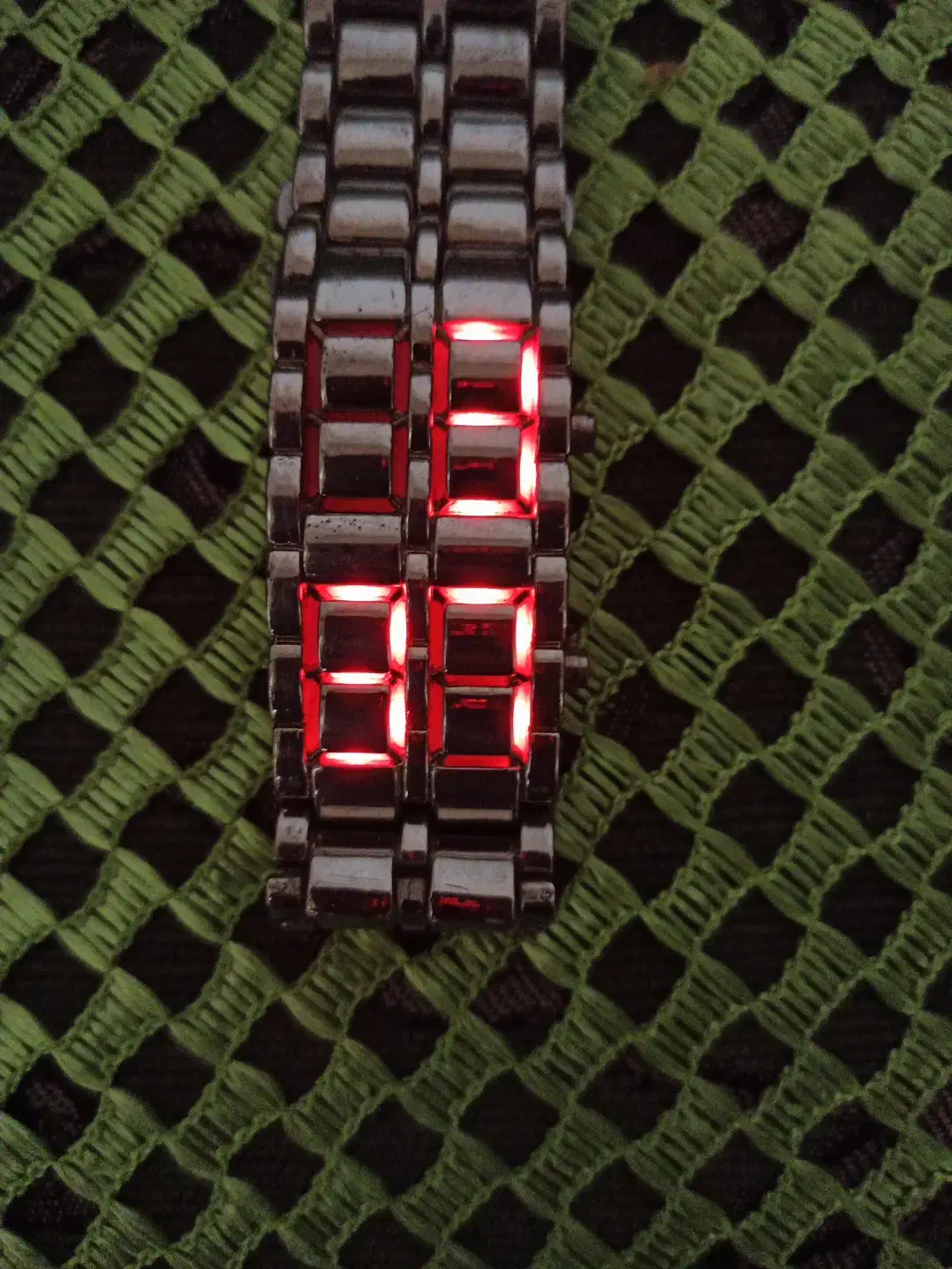 ساعت مچی|ساعت|پیشوا, |دیوار