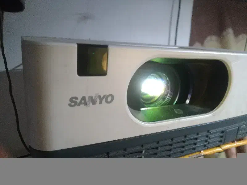 ویدیو پروژکتور SANYO|تلویزیون و پروژکتور|کرمانشاه, |دیوار