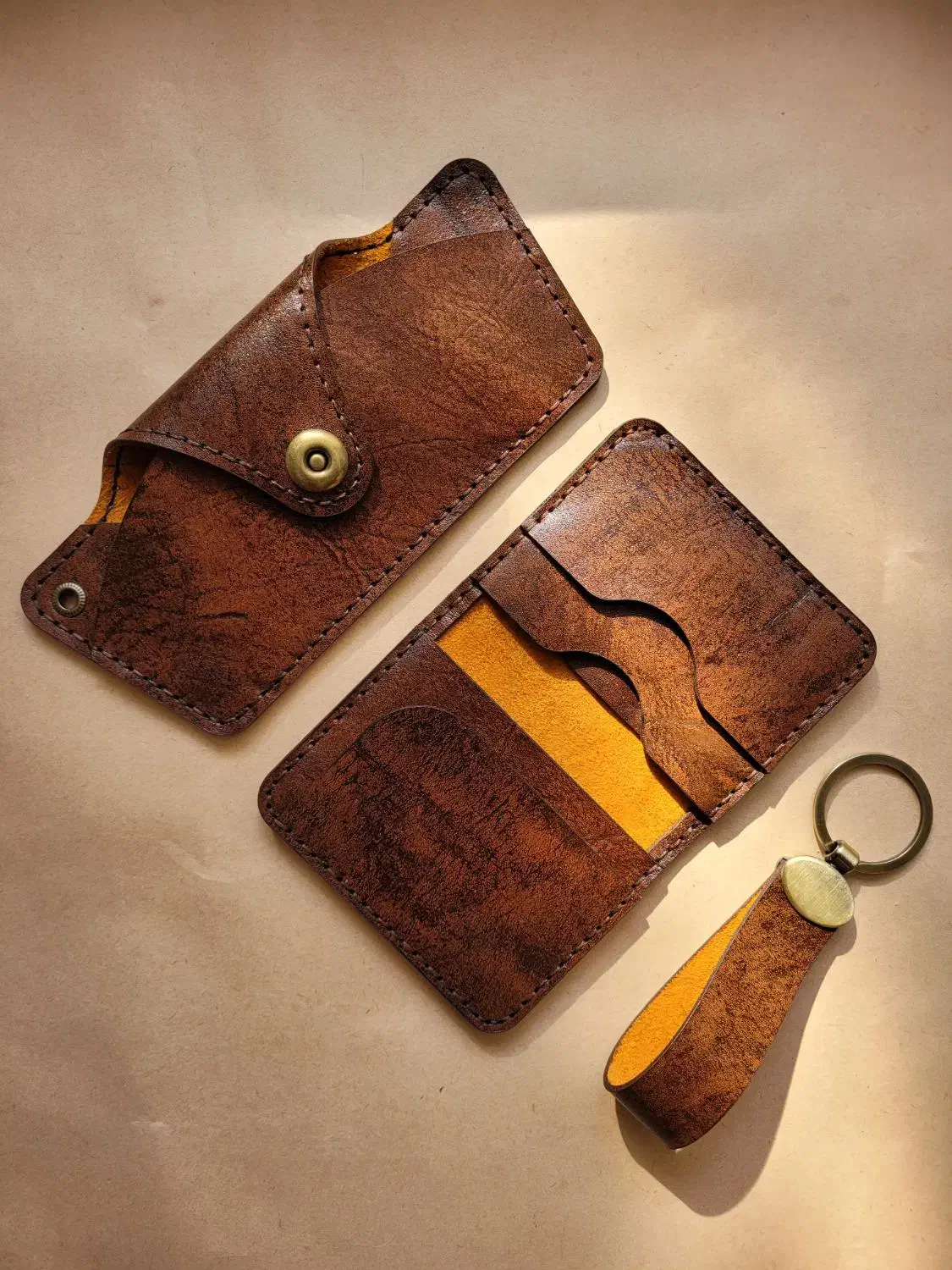 ست چرم طبیعی|کیف، کفش، کمربند|اصفهان, بهارستان|دیوار