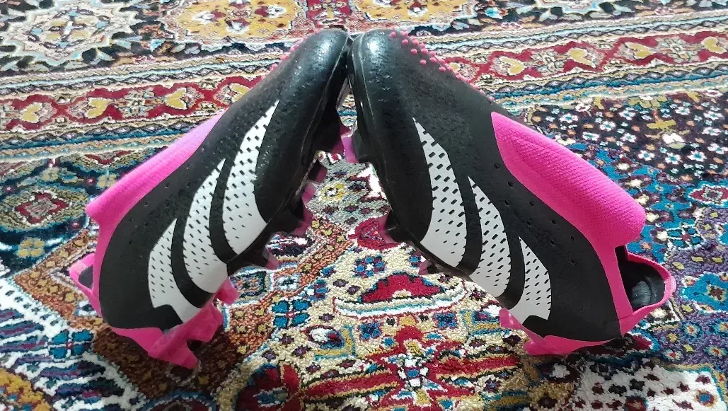 استوک فوتبال ادیداس اکورسی اورجینال / 41|کیف، کفش، کمربند|سیاهکل, |دیوار