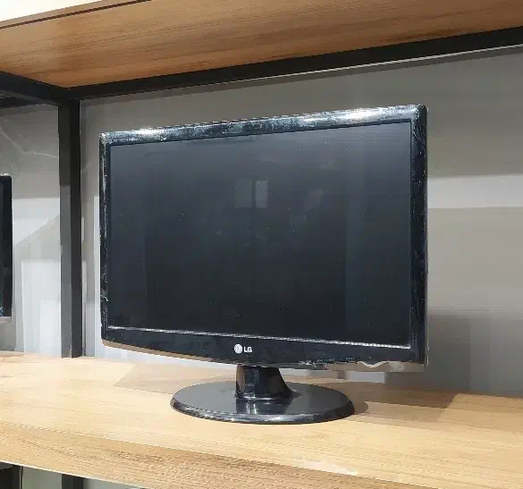 مانیتور 22 اینچ الجی|قطعات و لوازم جانبی رایانه|بجنورد, |دیوار