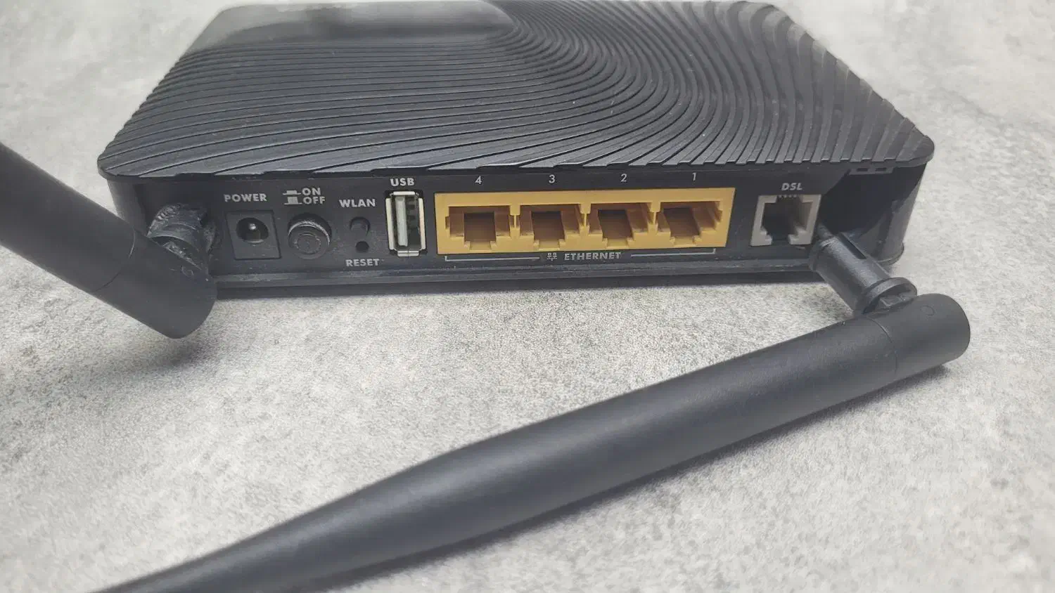 مودم روتر ADSL2 Plus بی سیم زایکسل مدلAMG1312-T10B|مودم و تجهیزات شبکه|قم, عمار یاسر|دیوار