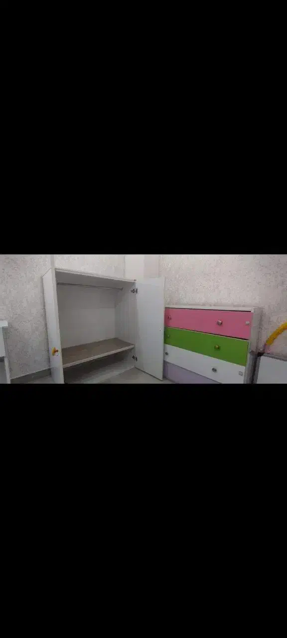 دو عدد تخت و کمد نوجوان|تخت و سرویس خواب|اسلام‌‌آباد غرب, |دیوار