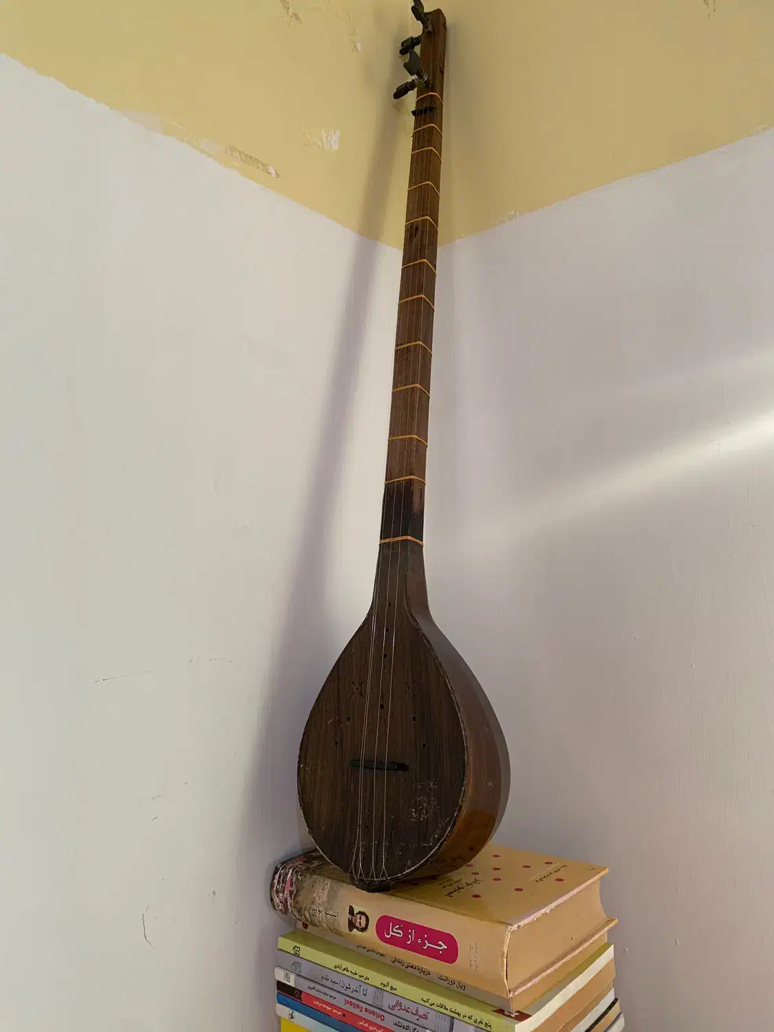 سه تار نو|سازهای سنتی|کتالم و سادات شهر, |دیوار