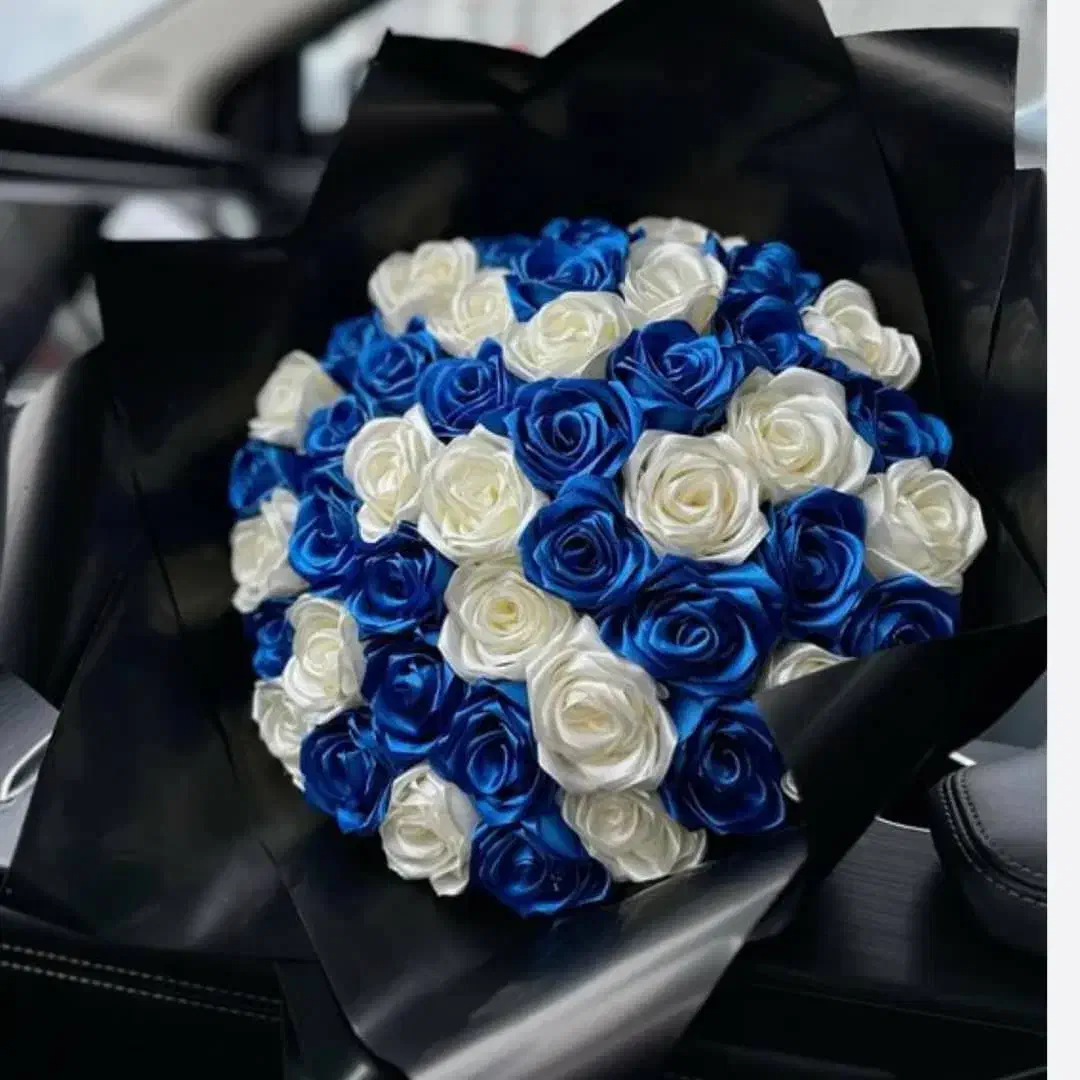 دسته گل وباکس روبانی|گل مصنوعی|شیراز, کوشک میدان|دیوار