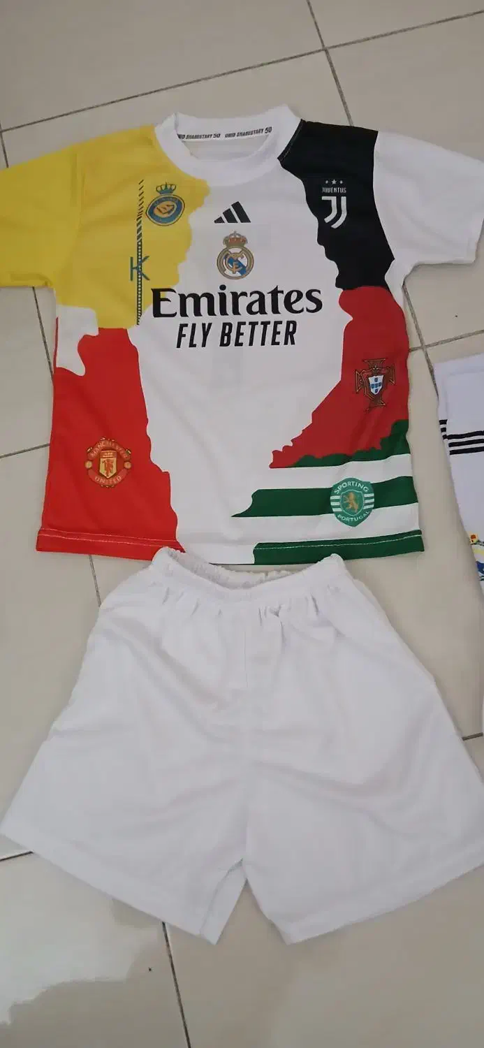 لباس ورزشی منتخب رونالدو|کفش و لباس بچه|اندیشه, اندیشه فاز ۴|دیوار