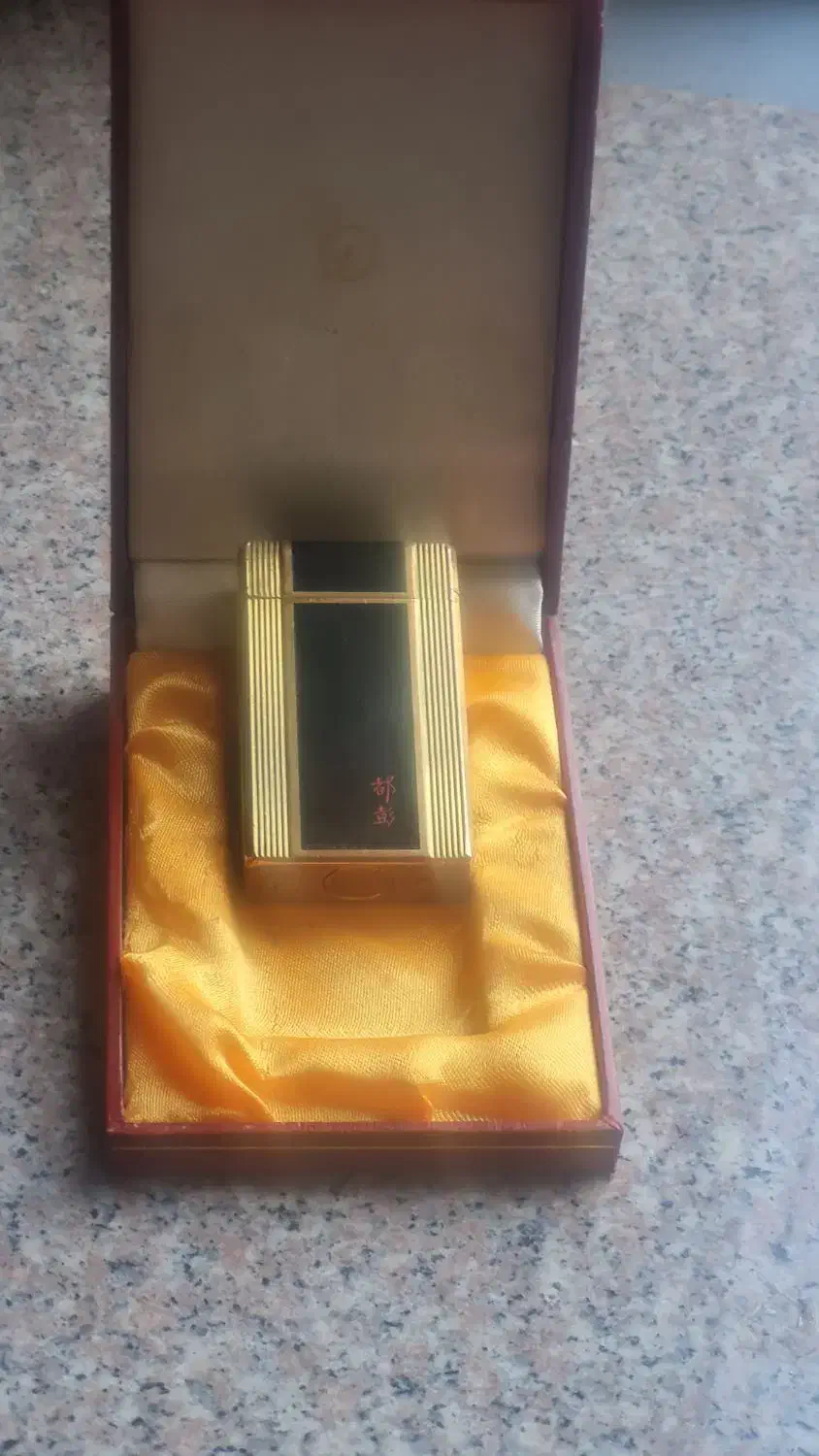 فندک کلکسیونی اسی دو پونت.فوق کلکسیونی|کلکسیون اشیاء عتیقه|ملارد, |دیوار