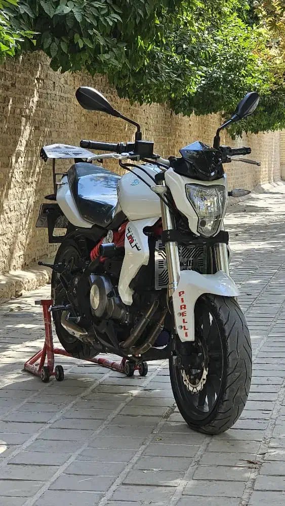 بنلی TNT 300 مدل 98 سفید دوسیلندر|موتورسیکلت|شیراز, شهرک مطهری|دیوار