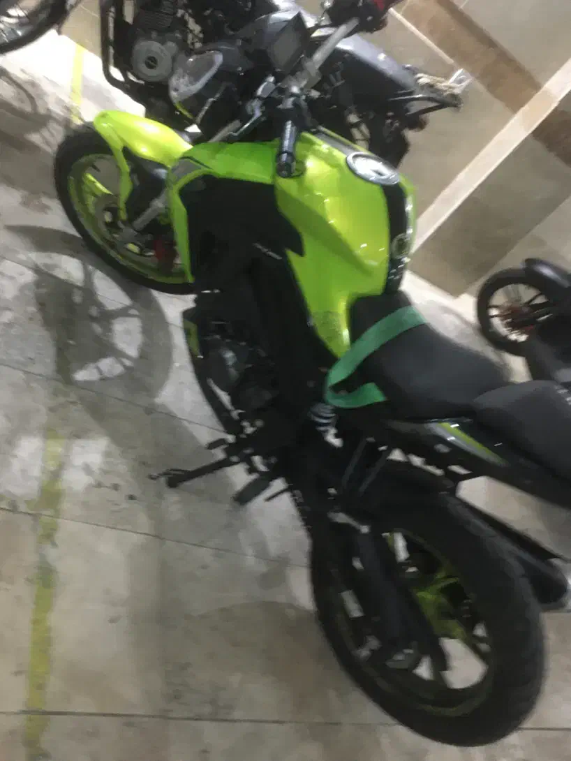 بنلی ۱۸۰|موتورسیکلت|تهران, خواجه نظام الملک|دیوار