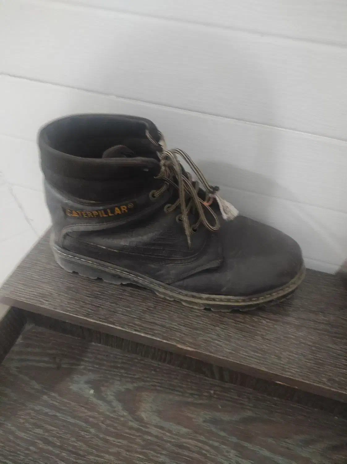 بوت چرم بوفالو کاترپیلر|کیف، کفش، کمربند|زنجان, |دیوار