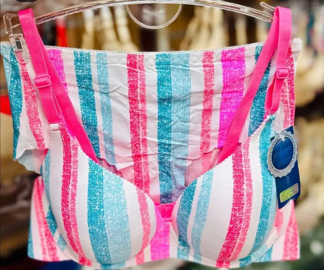 جمعه سیاه گالری|لباس|شیروان (خراسان), |دیوار