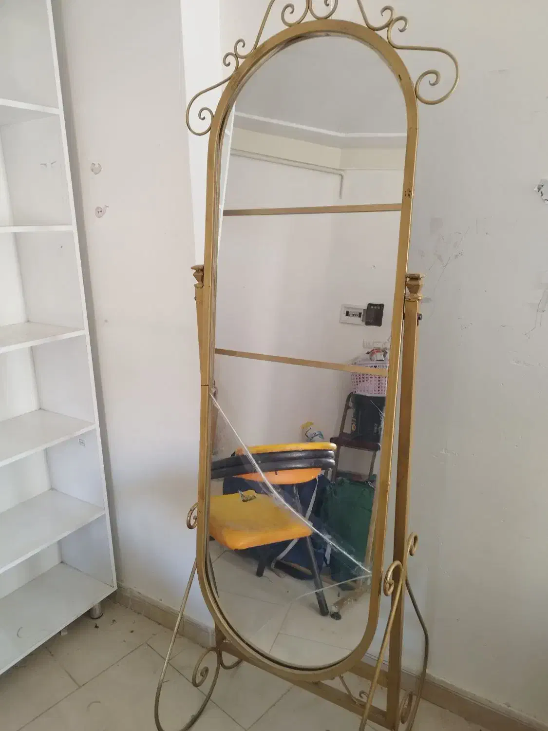 اینه قدی|آینه|گلبهار, شهر جدید گلبهار|دیوار