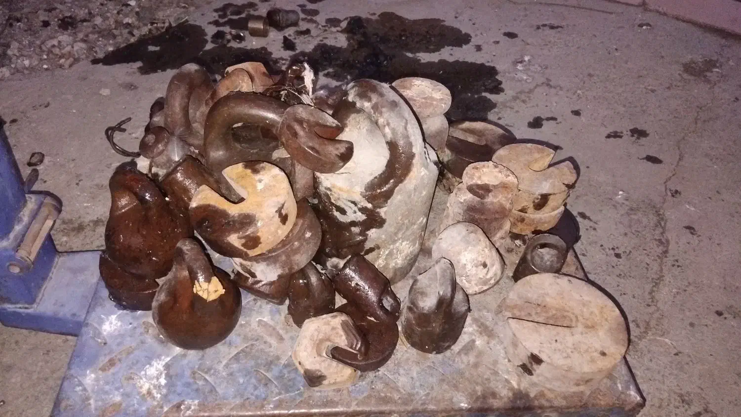 وزنه وترازو|ابزارآلات|چالدران, |دیوار