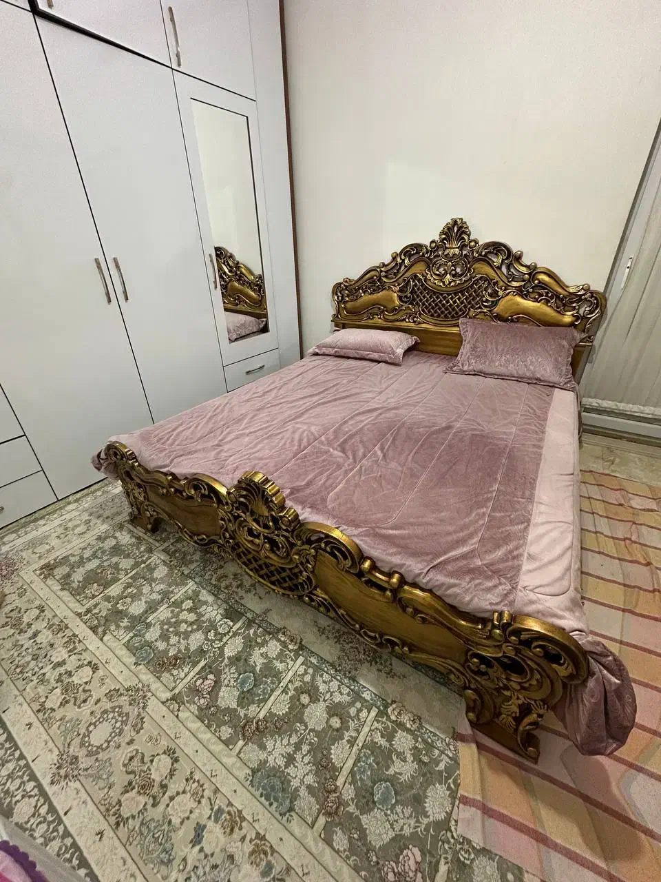 سرویس خواب سلطنتی تمام چوب اصل|تخت و سرویس خواب|قرچک, زیبا شهر|دیوار