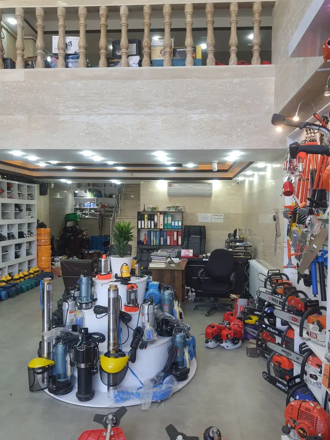 استخدام کارمند خانم سوال مدیا دفتر دار جذب نیرو|استخدام اداری و مدیریت|رشت, فلسطین|دیوار