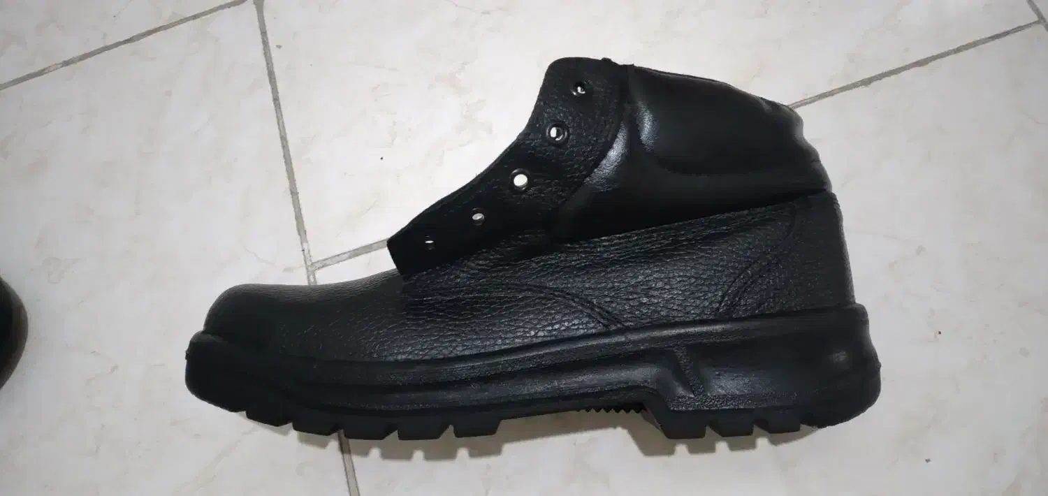 کفش کار|لباس|پاکدشت, پاکدشت (مامازند)|دیوار