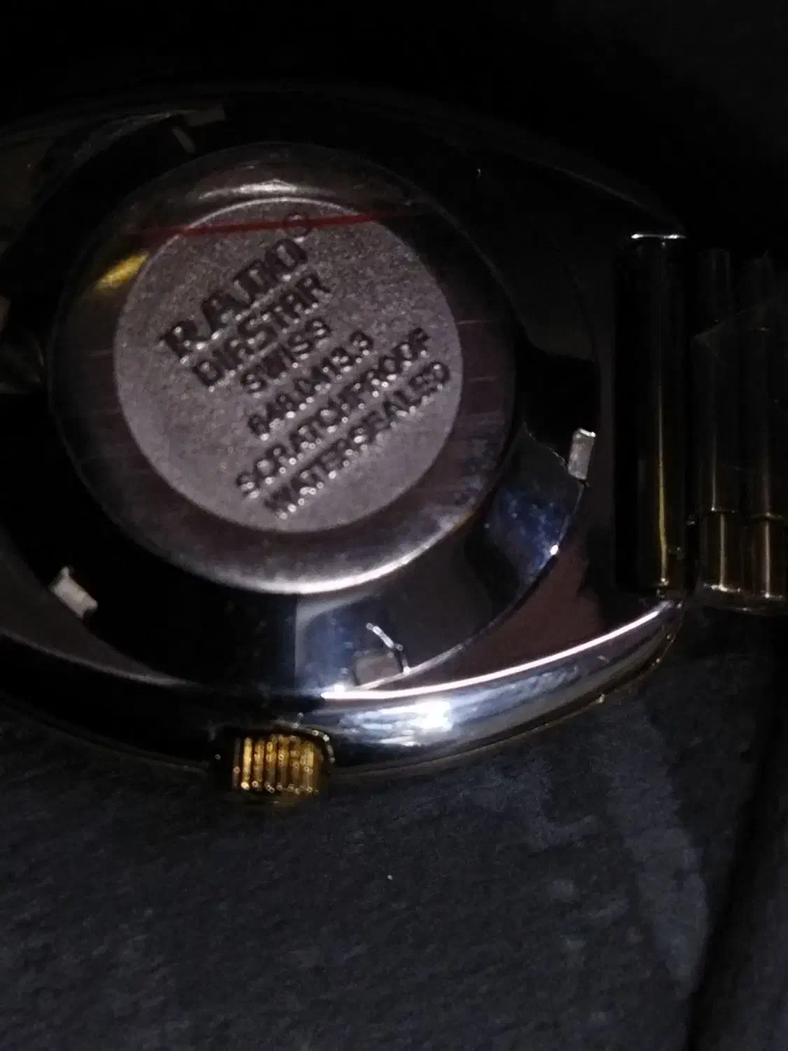 ساعت مچی|ساعت|شاهین‌شهر, خانه کارگر|دیوار