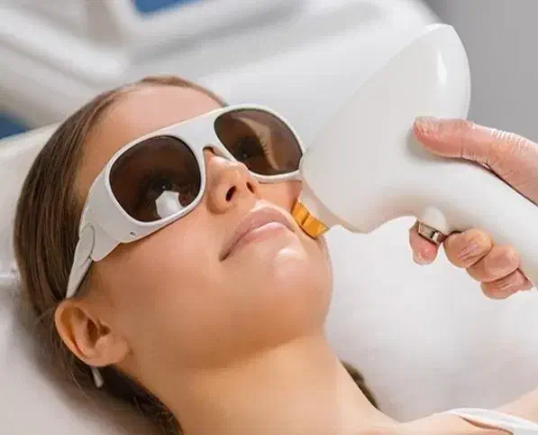 لیزر موهای زائد و ساکشن تخصصی غبغب در مطب پزشک|خدمات آرایشگری و زیبایی|مشهد, هنرستان|دیوار