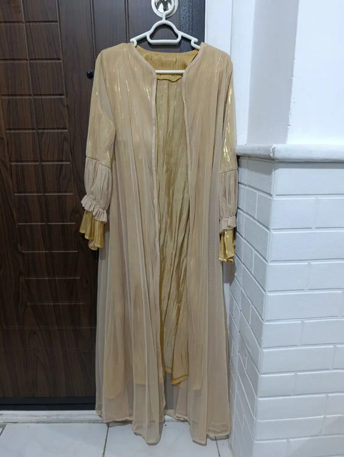 مانتو مجلسی|لباس|مشکین‌دشت, |دیوار