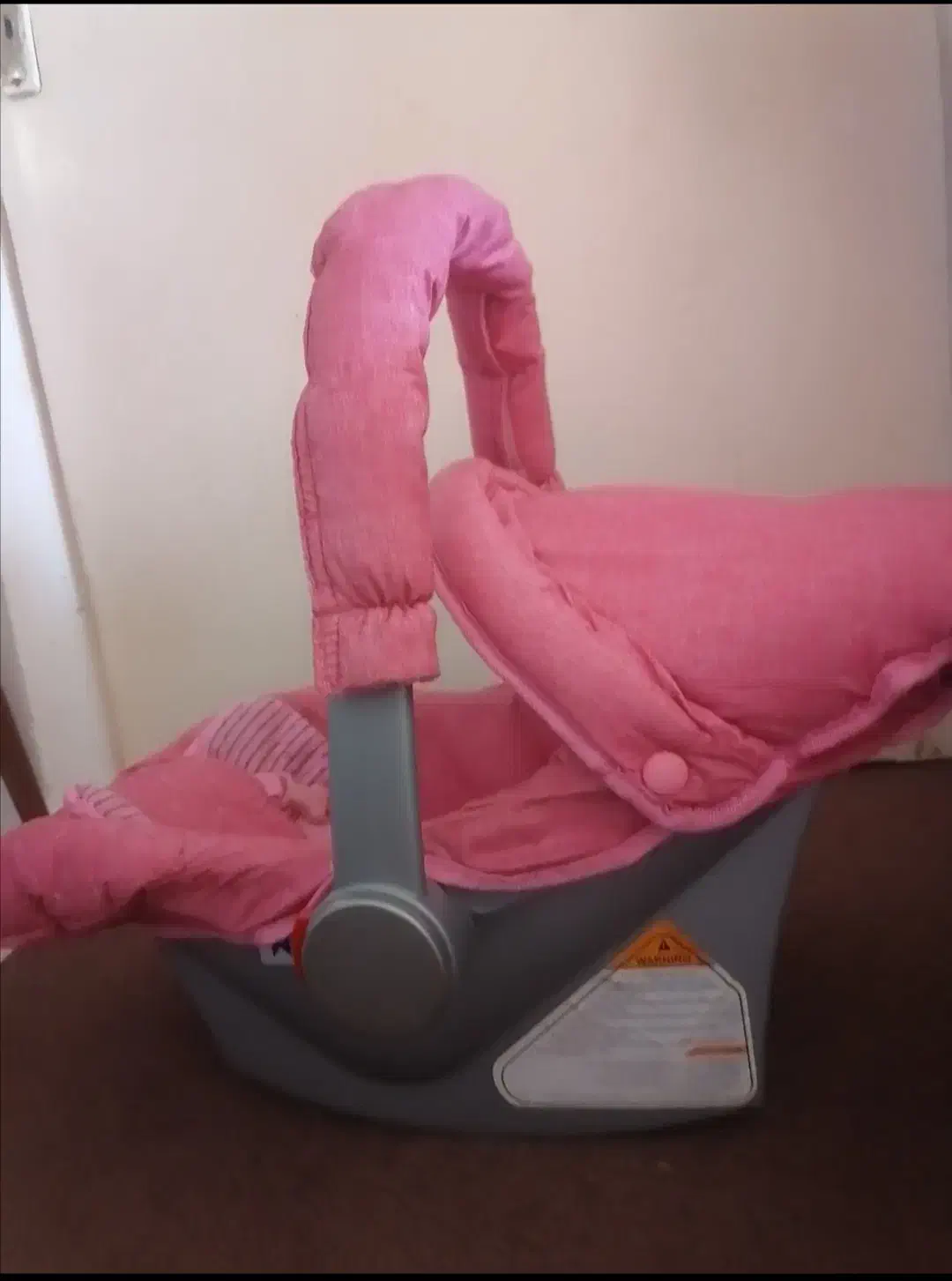 کریر صورتی در حد نو با ارسال رایگان|اسباب و اثاث بچه|قائم‌شهر, |دیوار