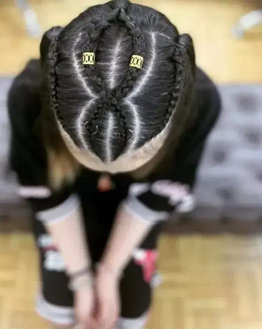 چرخشی ارائه خدمات بافت مو - شنیون - کاشت مژه|خدمات آرایشگری و زیبایی|کارون, |دیوار