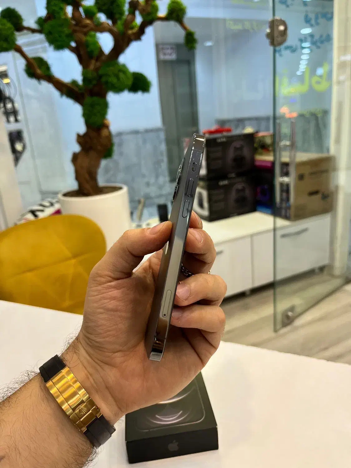 آیفون 12 پرو ( فروشگاه ستینگ )|موبایل|اصفهان, جلفا|دیوار