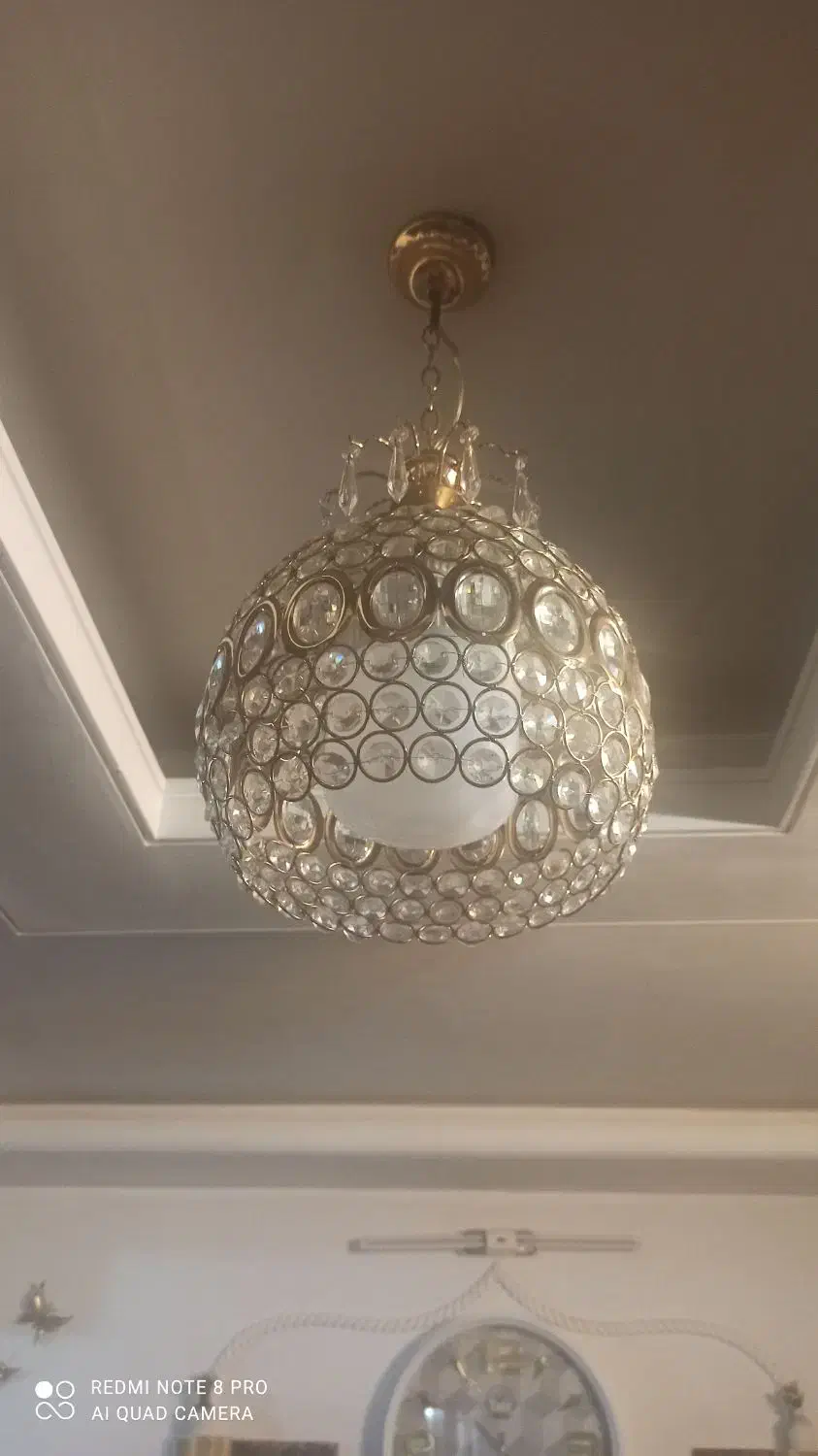 لوستر اندازه متوسط|لوستر و چراغ آویز|بروجرد, |دیوار