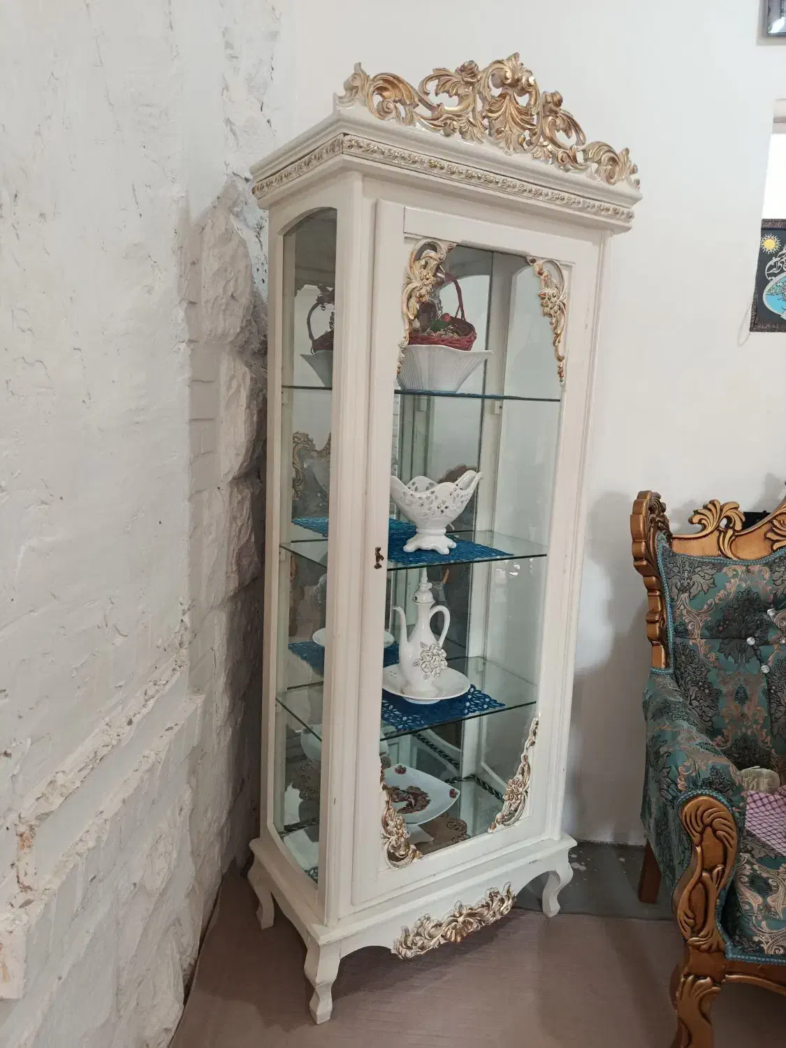 بوفه سفید|بوفه، ویترین، کنسول|منجیل, |دیوار