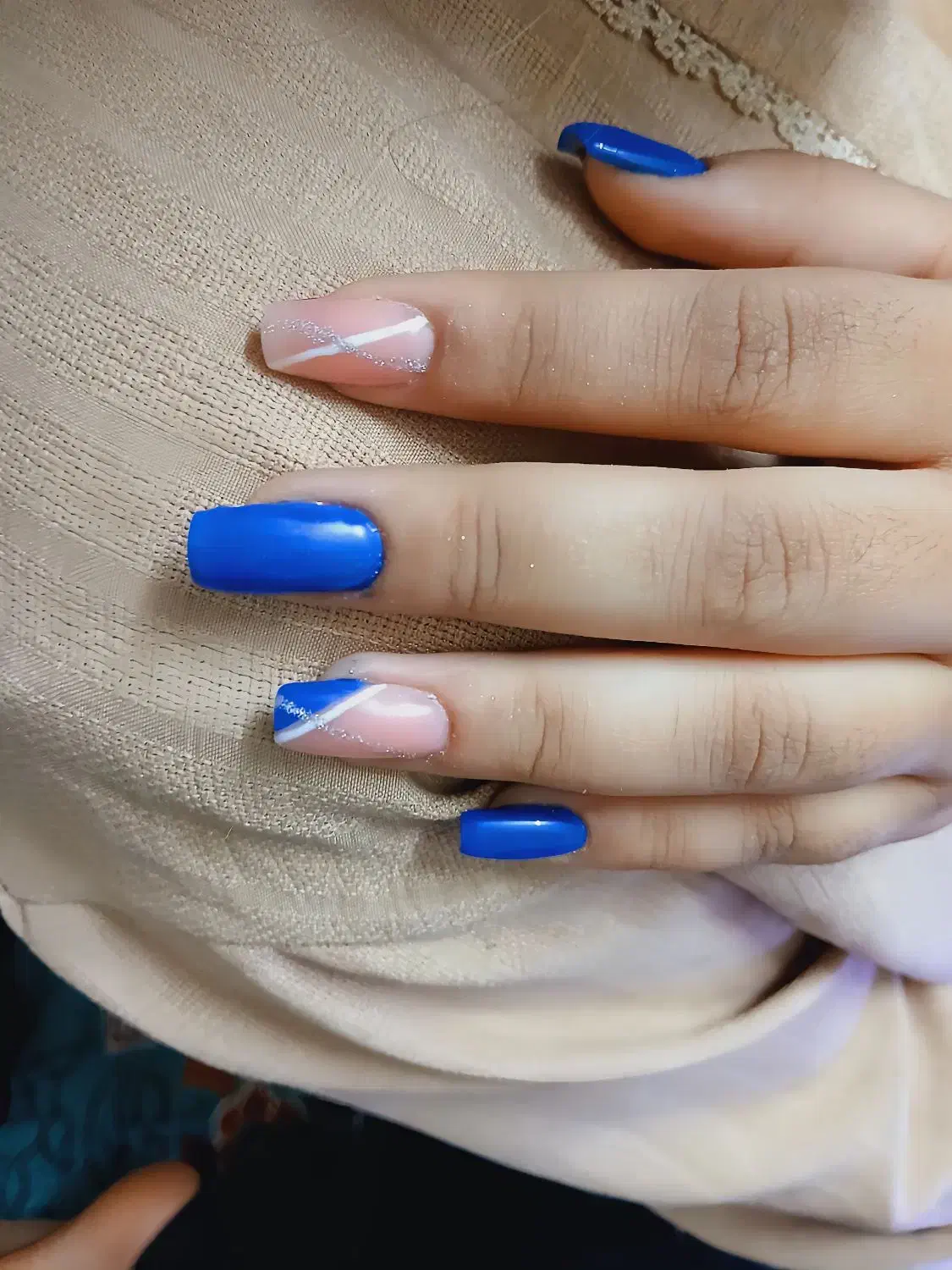 خدمات ناخن به مناسبت یلدا ۵۰ درصد تخفیف جا نمونی|خدمات آرایشگری و زیبایی|آزادشهر, |دیوار