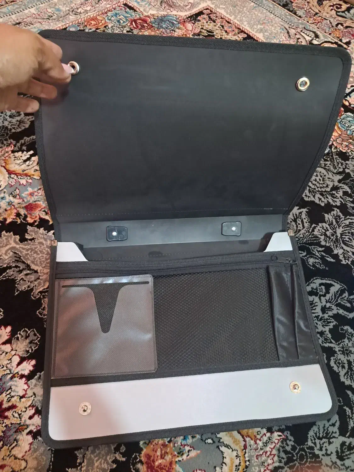 کیف کلاسوری وپوشه زونکن دار|کیف، کفش، کمربند|شیراز, قلعه نو|دیوار