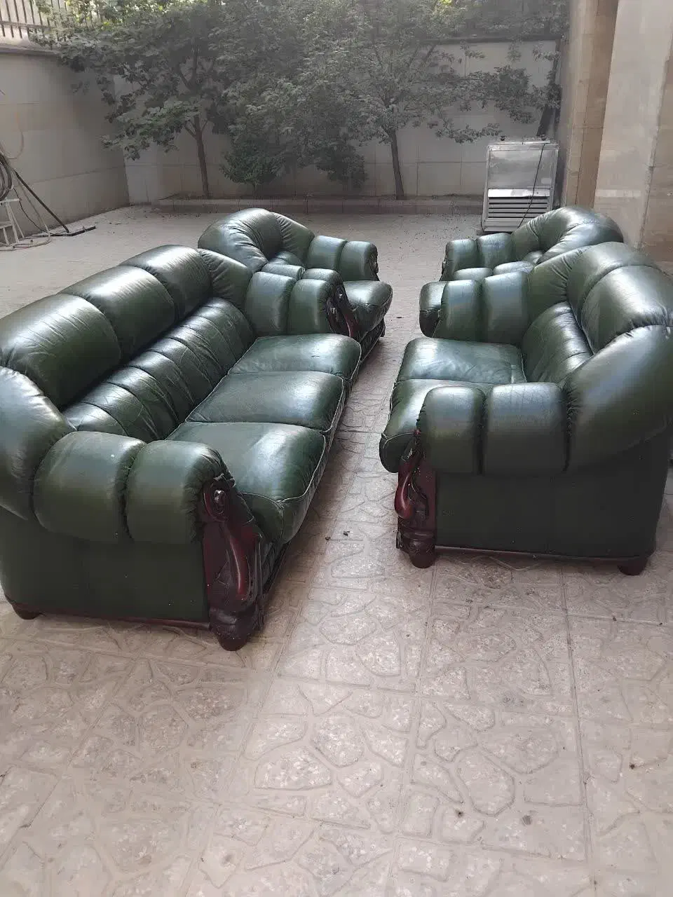 فروش یک سری مبل چرمی هفت نفره چرمی|مبلمان خانگی و میز عسلی|همدان, |دیوار