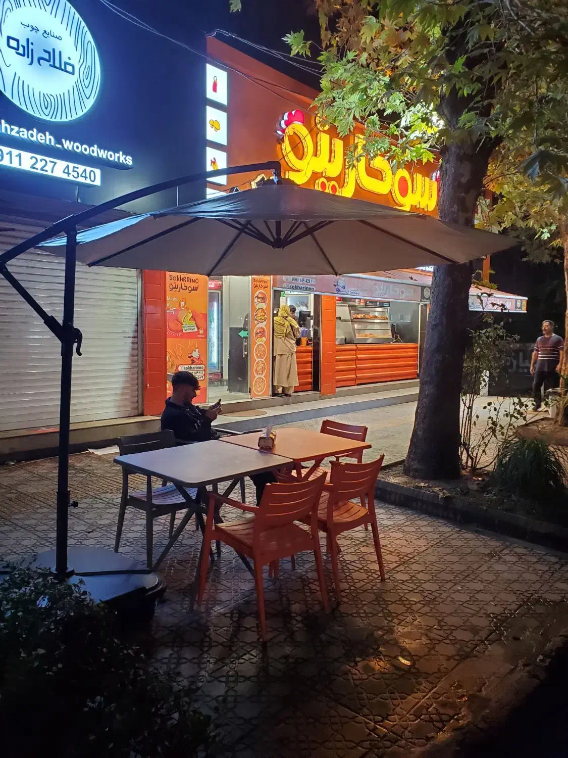 استخدام نیرو درتمام لاین فست فود سوخارینو|استخدام خدمات فروشگاه و رستوران|آمل, |دیوار