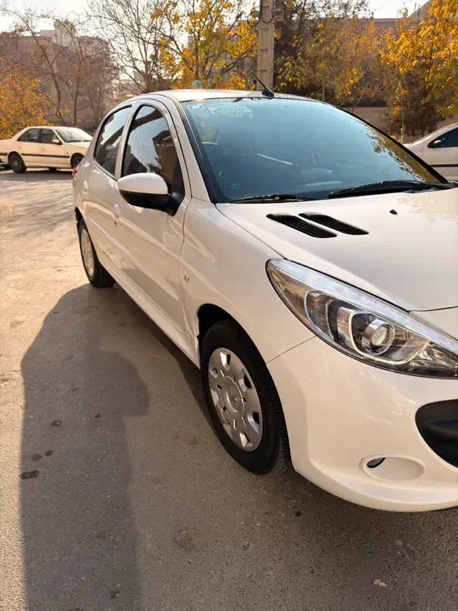 ۲۰۷بی رنگ ۱۴۰۲ سقف فلز|خودرو سواری و وانت|مشهد, صیاد شیرازی|دیوار