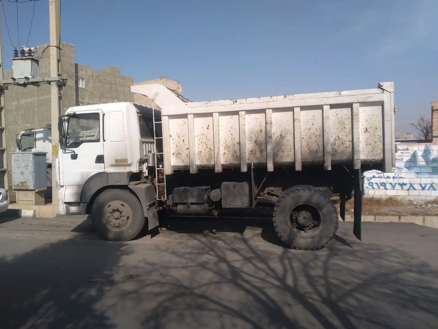 خدماتی|خدمات حمل و نقل|هشتگرد, شهرک راه آهن|دیوار