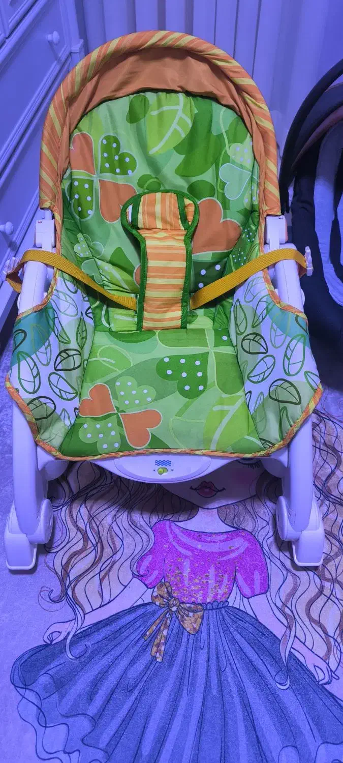 صندلی راکر کودک|تخت و صندلی بچه|اسلامشهر, زرافشان|دیوار