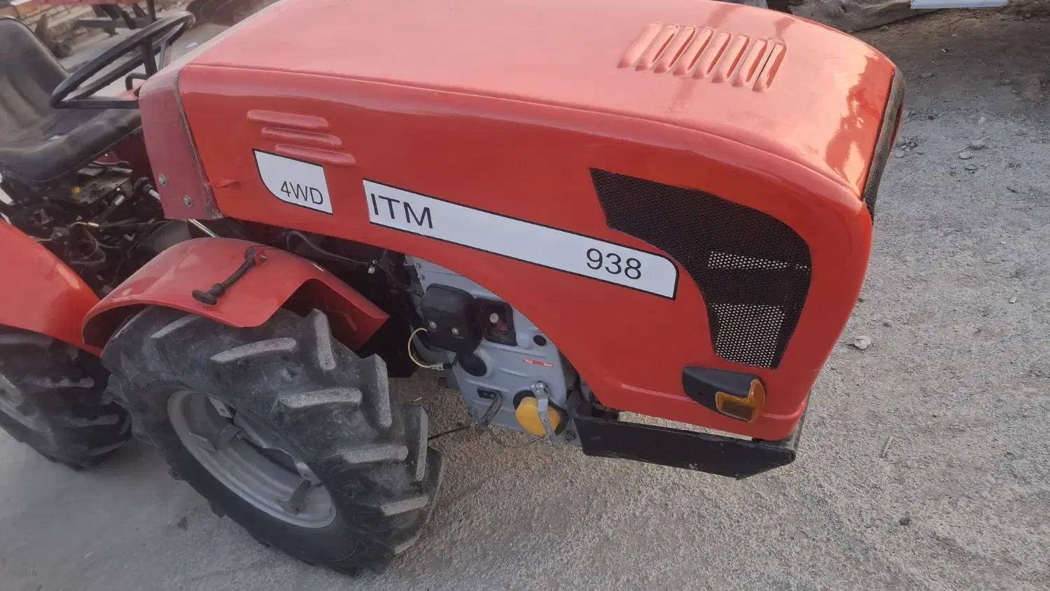 تراکتور باغی کمرشکن ۹۳۸ هاتز|خودرو سنگین|ارومیه, |دیوار