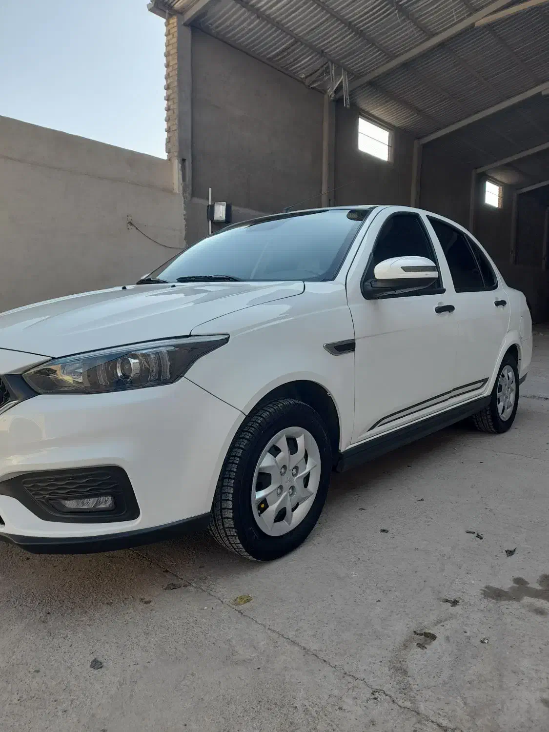 سهند سفید 1403|خودرو سواری و وانت|قم, قلعه کامکار|دیوار