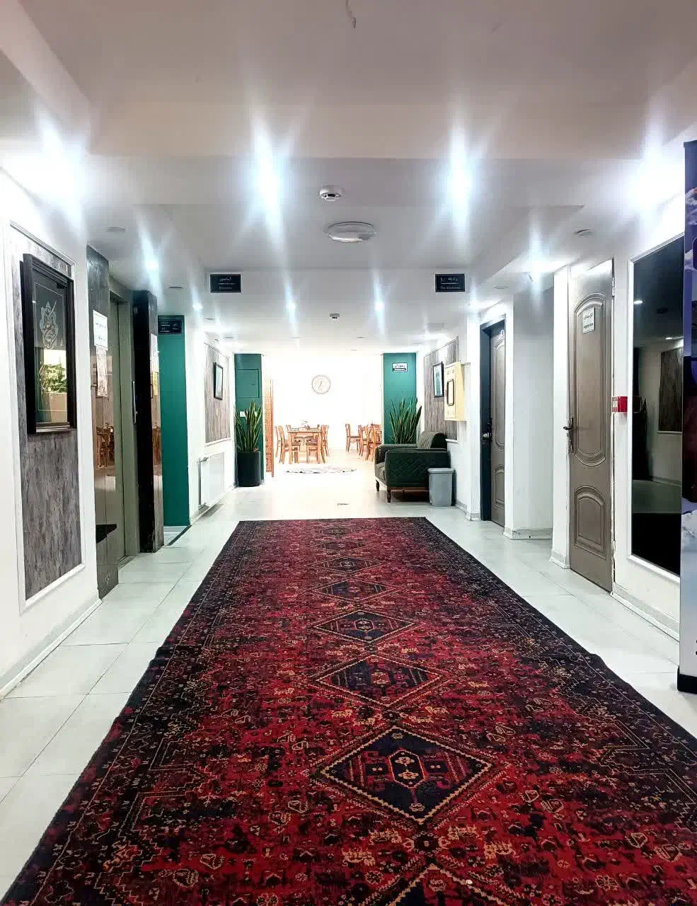 هتل آپارتمان تمیز|اجارهٔ کوتاهمدت آپارتمان و سوئیت|مشهد, عنصری|دیوار