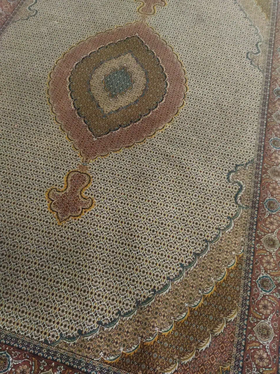 ۳تخته فرش ۶متری ریزه ماهی ۷۰۰شانه۲۵۵۰تراکم|فرش|اردبیل, |دیوار