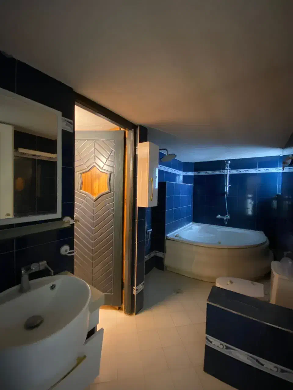 بلوار گیلان آپارتمان ۳۰۰ متری فول امکانات ۳پارکینگ|اجارهٔ آپارتمان|رشت, بلوار گیلان|دیوار