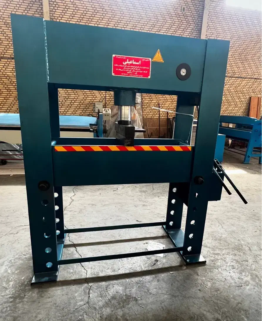 پرس هیدرولیکی ۱۰۰ تن دهنه ۱۲۰ دستی|ماشین‌آلات صنعتی|تهران, چیتگر جنوبی|دیوار