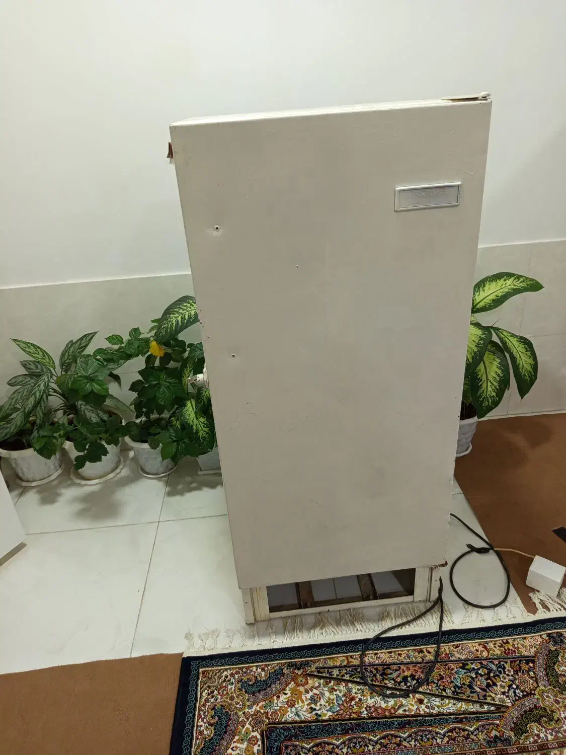 یخچال معمولی|یخچال و فریزر|ربط, |دیوار