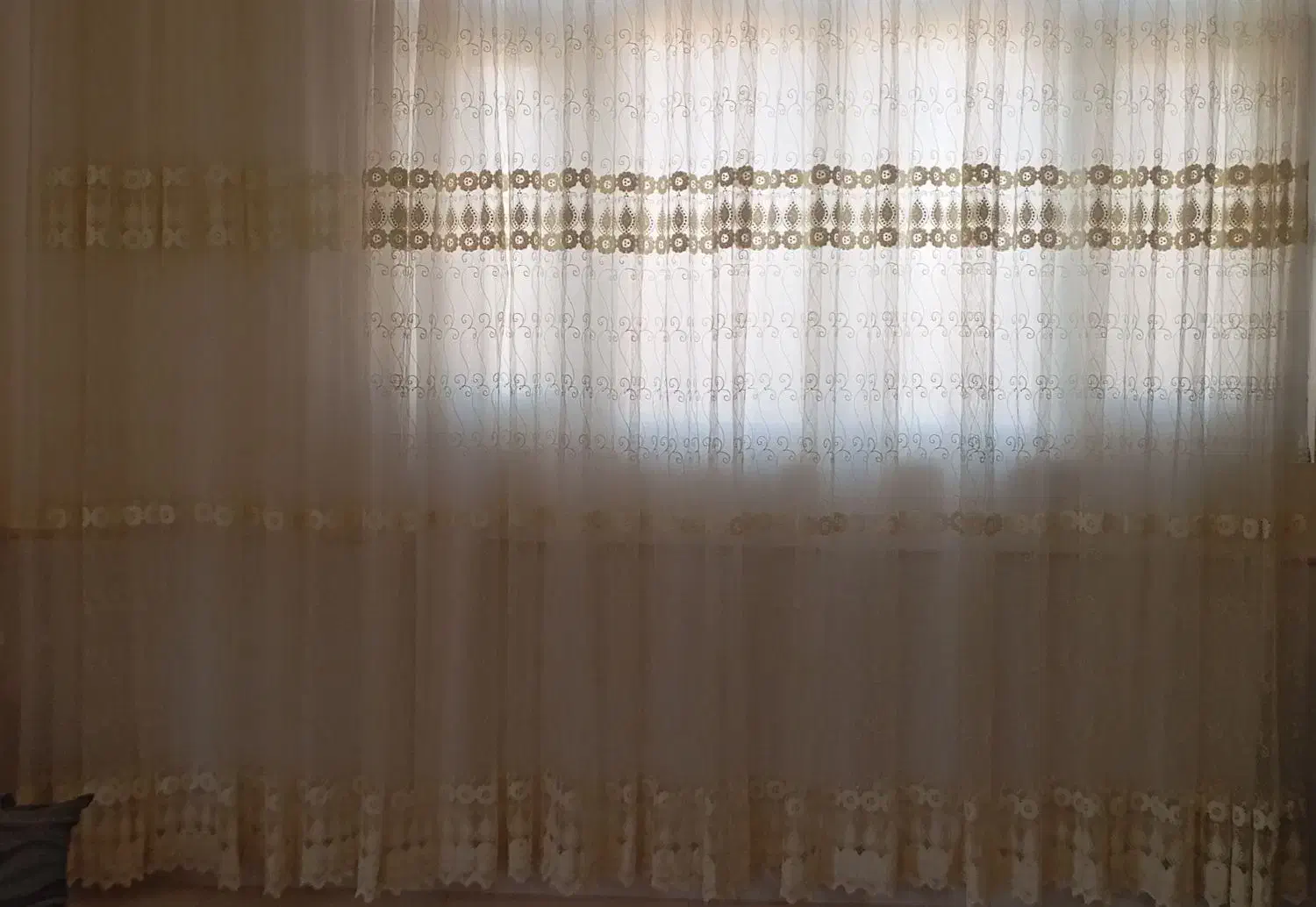 پرده|پرده، رانر، رومیزی|نیشابور, مازول|دیوار