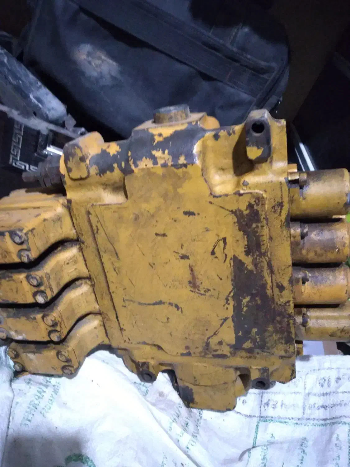 پمپ فرمان کوماتسو|قطعات یدکی و لوازم جانبی|قروه, |دیوار