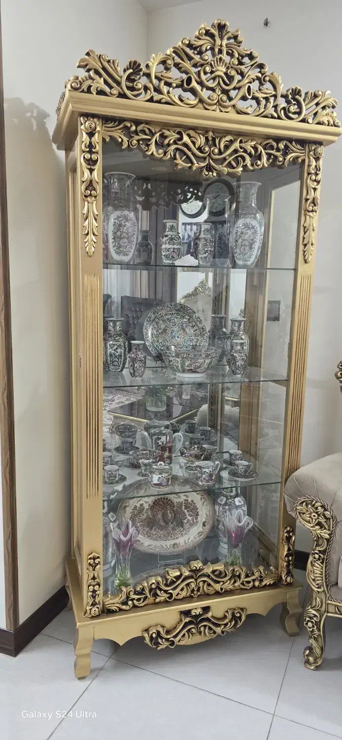 ویترین دکوری|بوفه، ویترین، کنسول|اصفهان, باغ فدک|دیوار