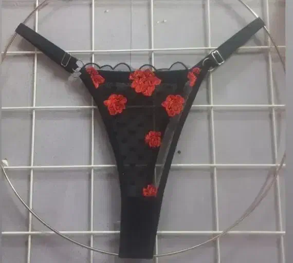 لباس زنانه|لباس|ری, دولت‌آباد|دیوار