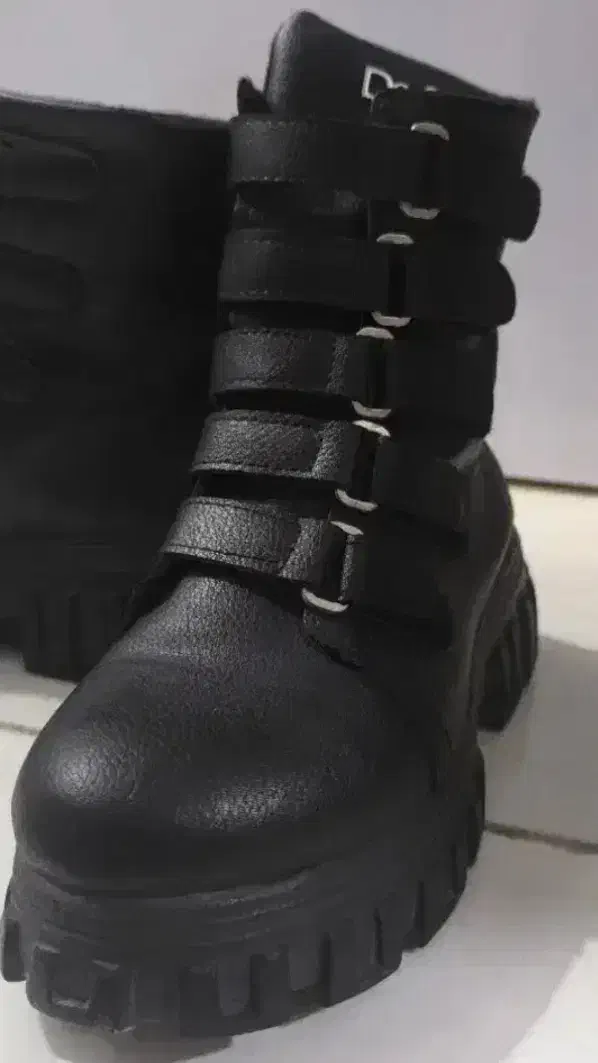 بوت یا پوتین سایز ۳۹|کیف، کفش، کمربند|سنندج, |دیوار