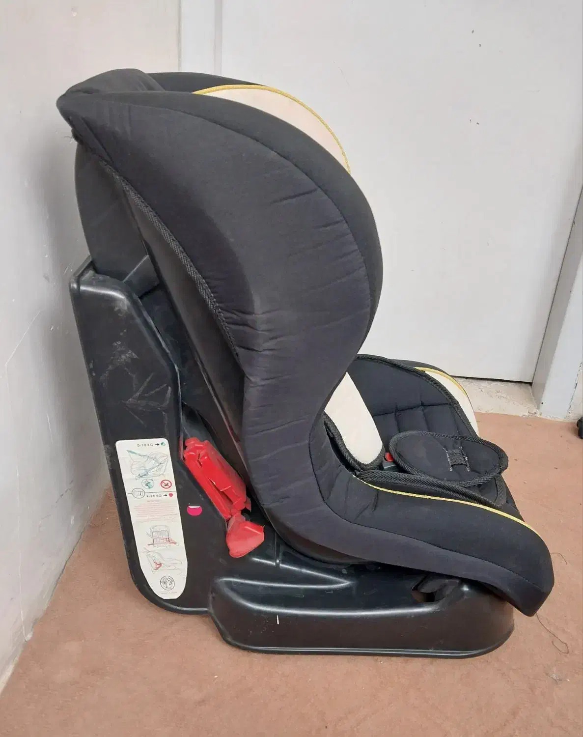 صندلی ماشین|تخت و صندلی بچه|قم, ولیعصر|دیوار