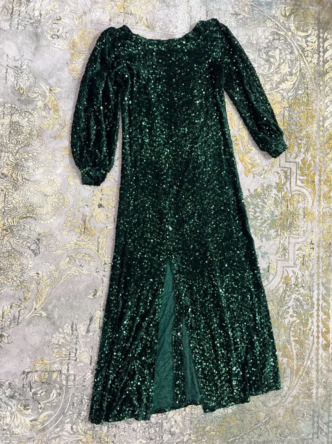 لباس مجلسی|لباس|لاهیجان, کوی خزر|دیوار