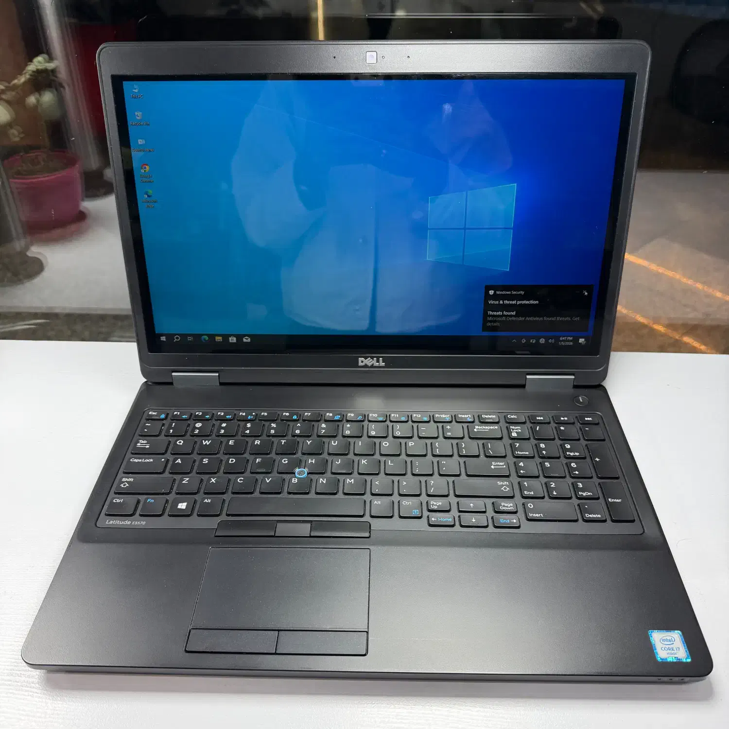 لپ‌تاپ Dell Latitude  5570 گرافیکدارِ لمسی|رایانه همراه|تهران, فلسطین (میدان انقلاب)|دیوار
